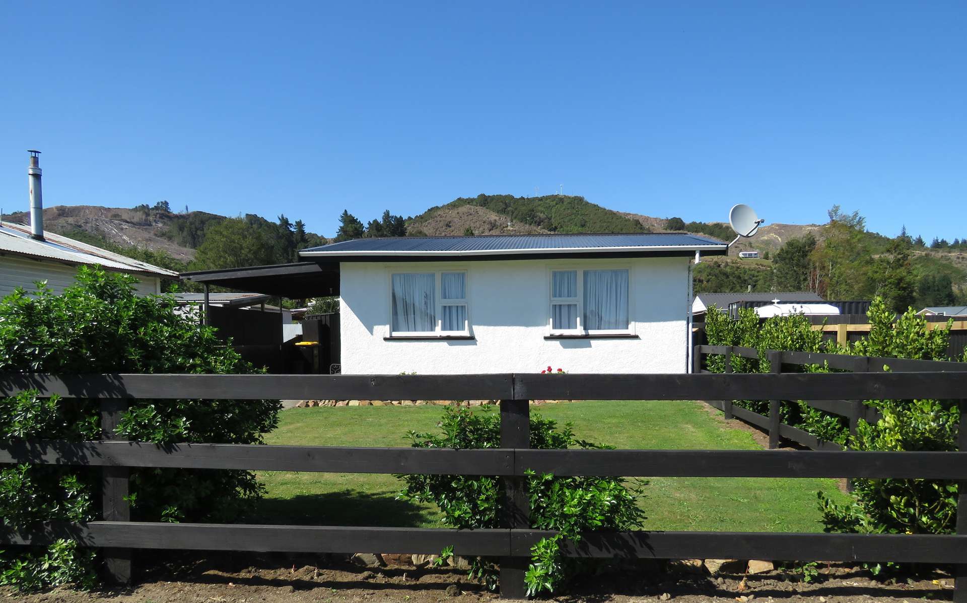 75 Shiel Street Reefton_0