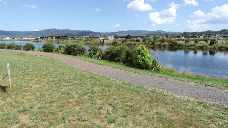 106 Takapu Close Matarangi_6