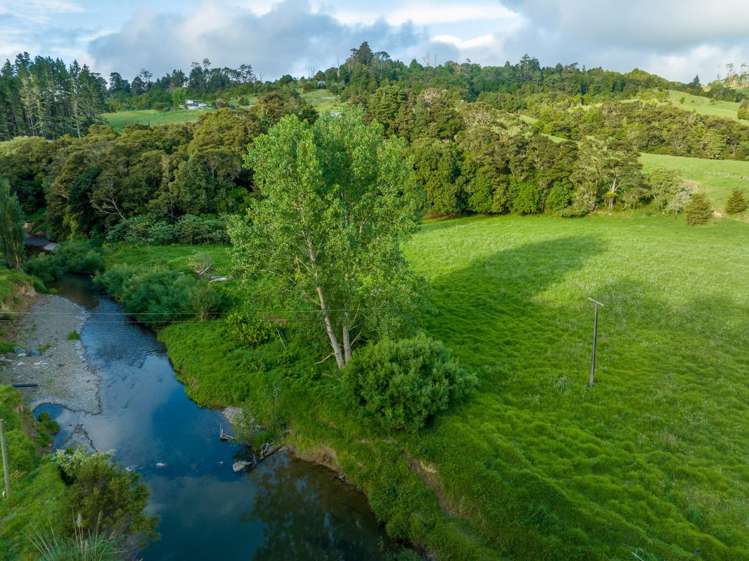 140b Doel Road Kawakawa_14