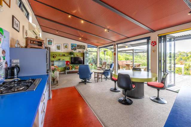 Sunlit Sanctuary on Surfdale