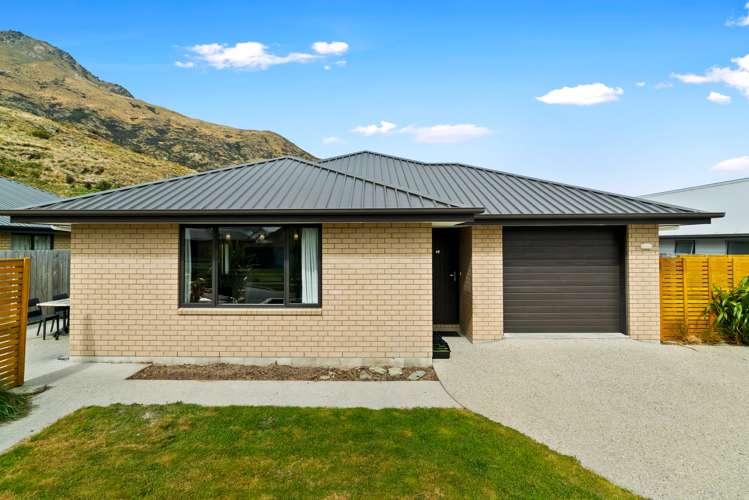 48 Myles Way Lower Shotover_13