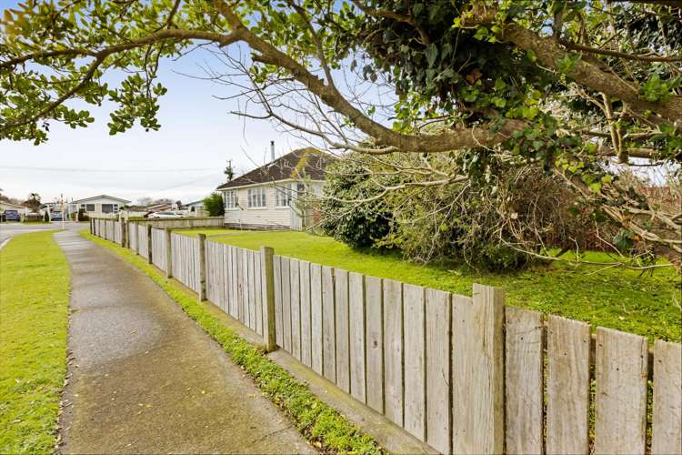 1 Acourt Street Hawera_16