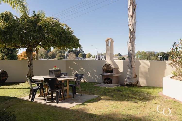 191 Edgecumbe Road Avenues_21