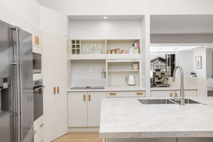 2 Esther Place Red Beach_10