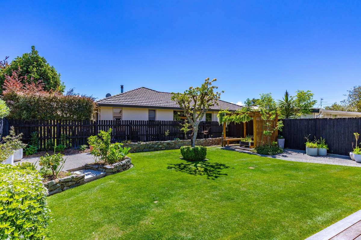 14 Lakings Road_1