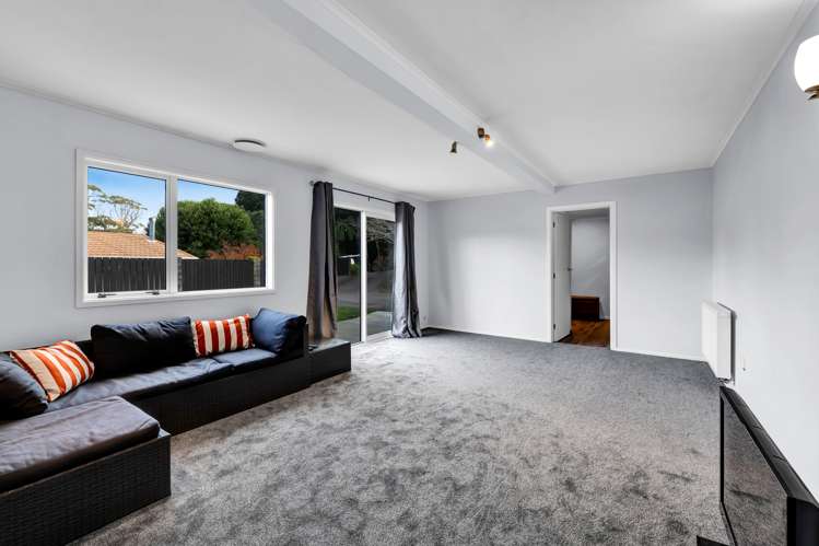 11 Roto Street Westown_12