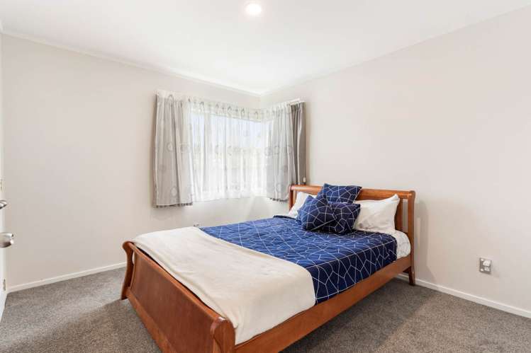 2/296 Wairau Road Glenfield_7