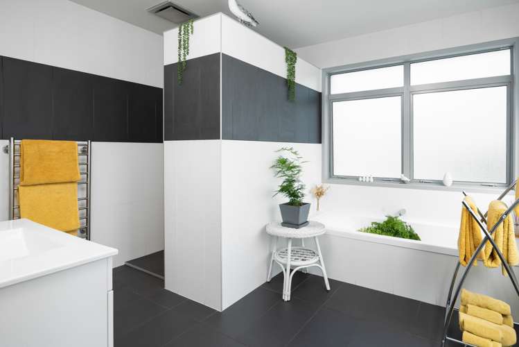 9 Nottinghill Drive Springlands_11