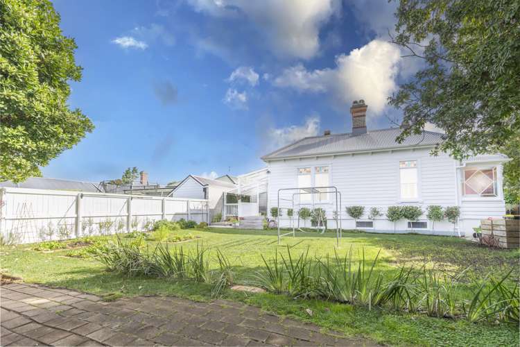 8 Walters Road Mount Eden_17