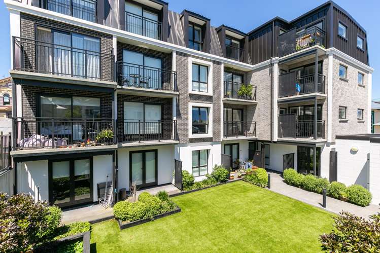 201/2 Colombo Street_0