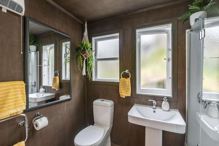 97 Renown Road Raumati South_9