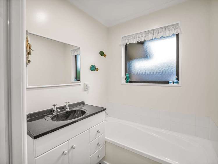 2/126 Halswell Road Hillmorton_19