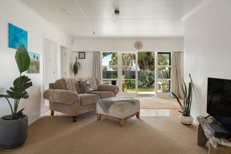 11 Roretana Drive Athenree_5