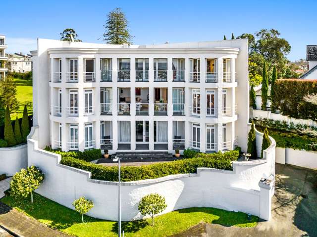 Remuera apartment surrounded by mansions on the market after 20 years