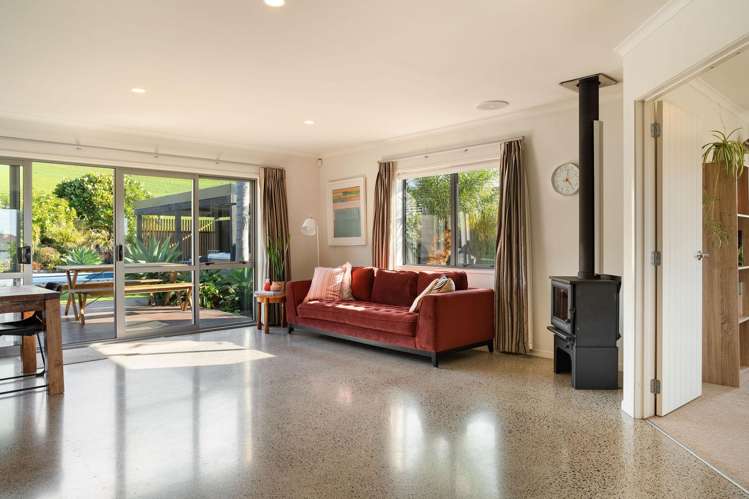 190 Ballintoy Park Drive Welcome Bay_4