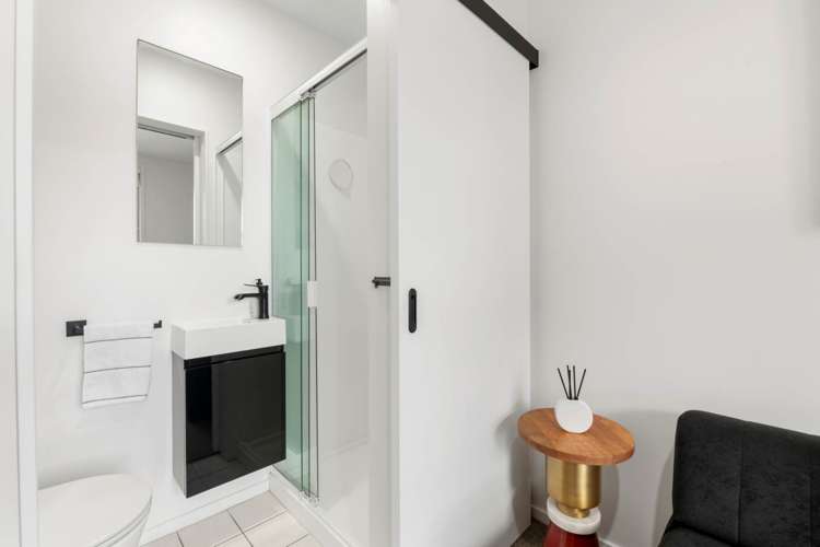 25/3 Riverside Road Orewa_13