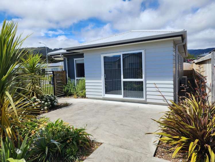6 Ron Fawcett Way 10629_5
