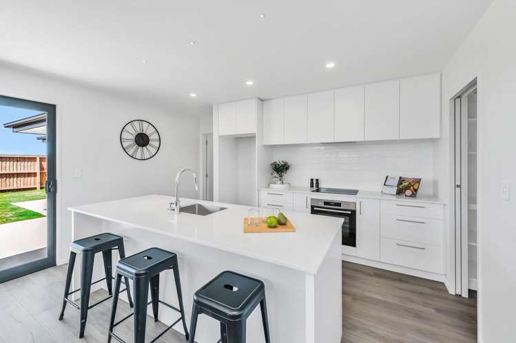 146 Ed Hillary Drive_1