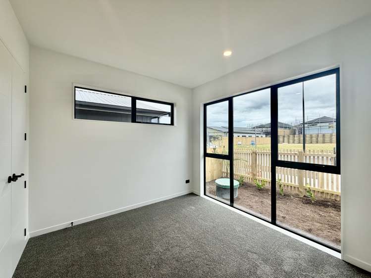 386 Te Taruna Drive Milldale_12