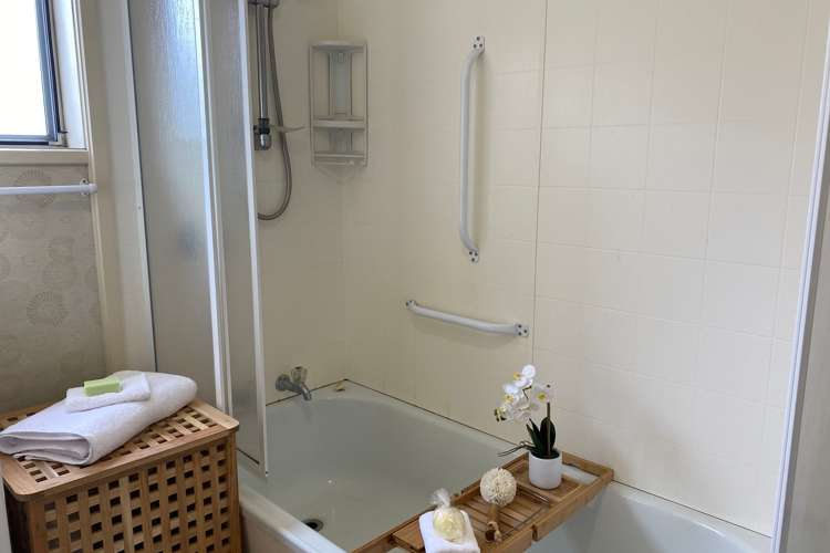 42a West Crescent Te Puru_16