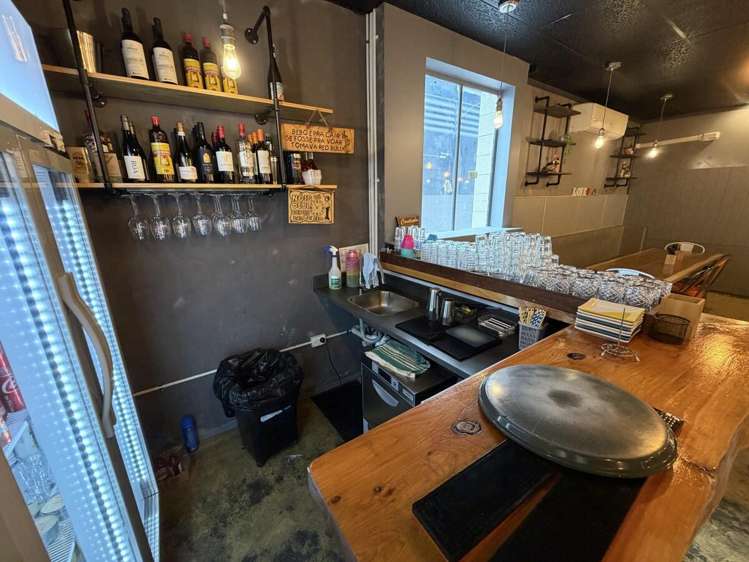 Shop A 402-404 Great North Road Henderson_5