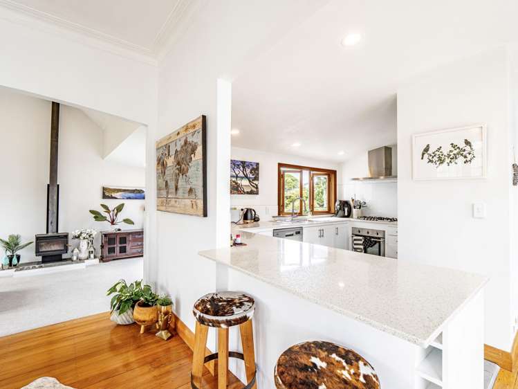 38 Waiwaka Terrace Strandon_3