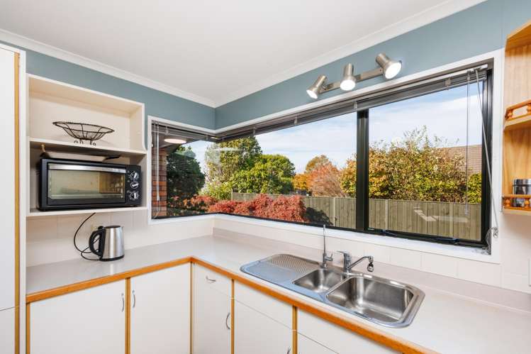 4 Tudor Grove Feilding_26