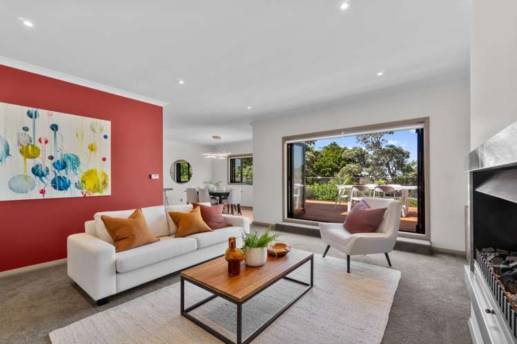 4 Glenoaks Rise Mellons Bay_10