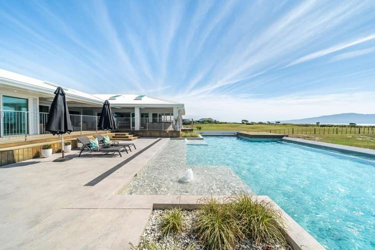87 Rutherford Drive Waikanae Beach_5