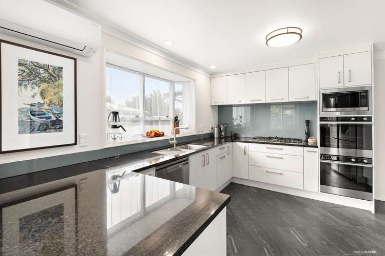 17 Queenwood Avenue Queenwood_4