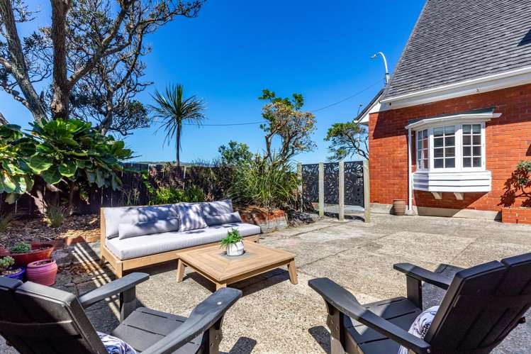 132 Lyall Parade Lyall Bay_9