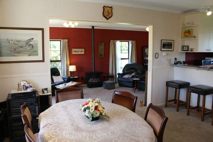 221 Middle Road Allenton_10