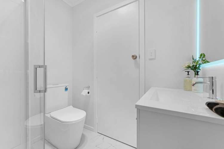 20 Chorley Avenue Massey_15