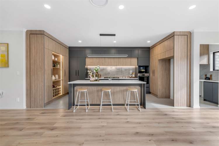 9 Tullymore Drive Flat Bush_11