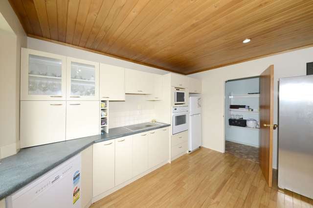 1 Travis Country Drive Burwood_4