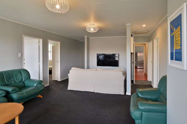 409 King Street South Hastings City_4