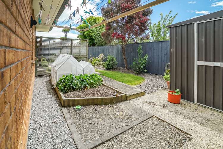 105 Saxton Road Stoke_18