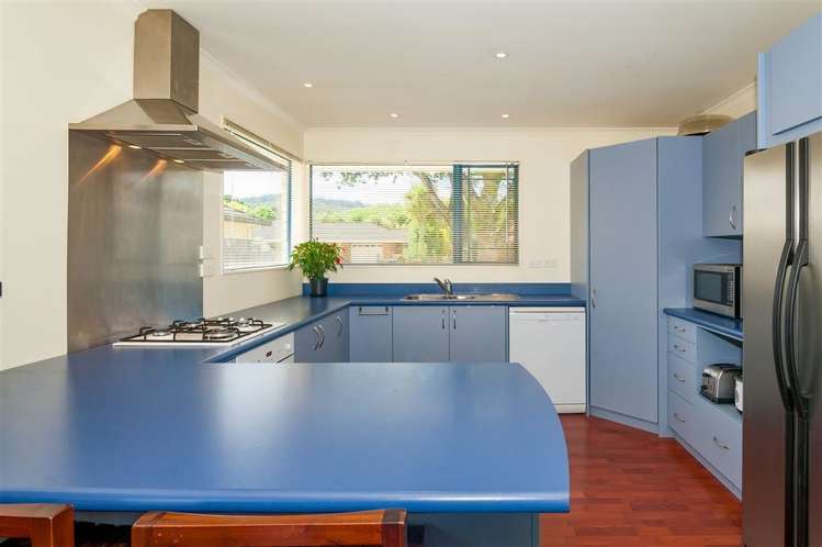 64 Mary Huse Grove Manor Park_7