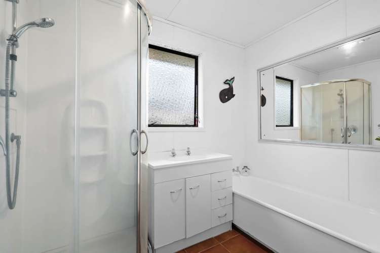 97 Langana Avenue Browns Bay_11