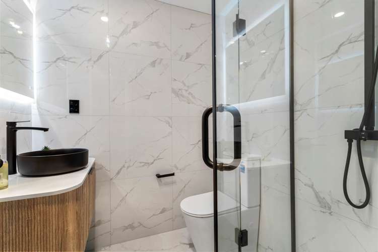 699 Massey Road Mangere_7