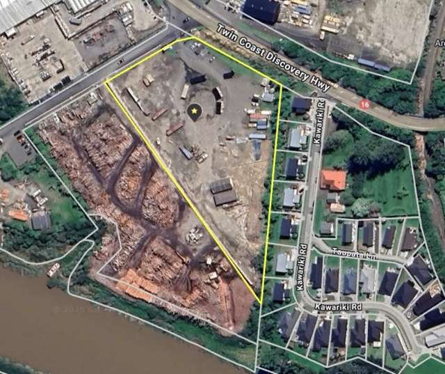 Large Yard Available in Helensville