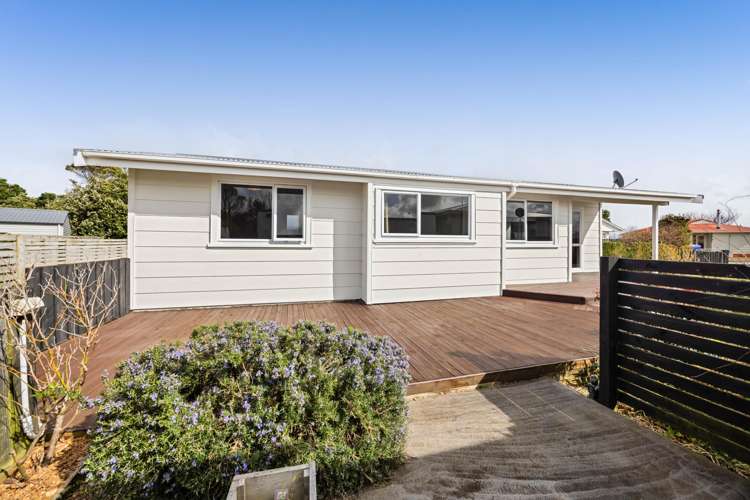 8 Hughson Place Opunake_8
