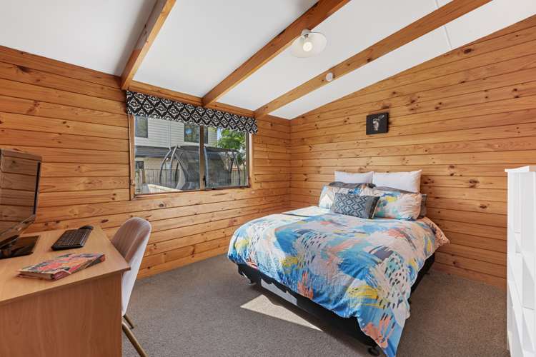 2/18 George Street Papakura_11