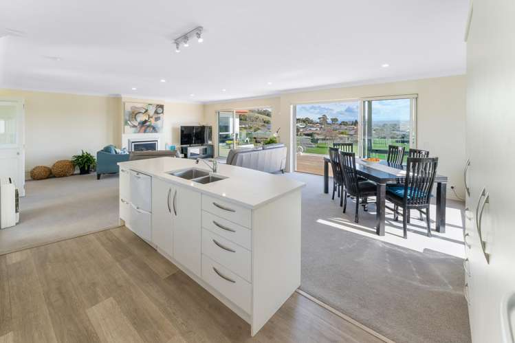 12 Wiltshire Place Stoke_10