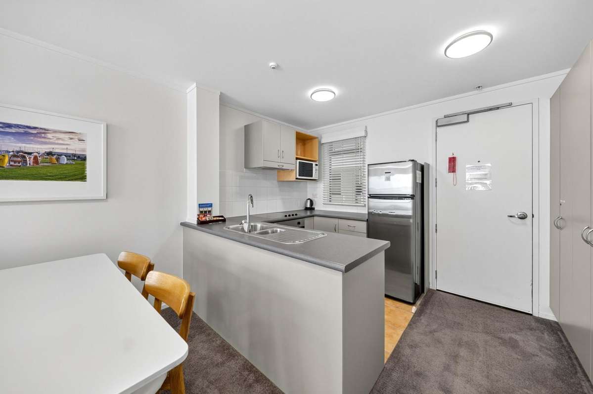 102/23 Maunganui Road_2