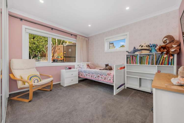 10 Charles Dickens Drive Mellons Bay_20