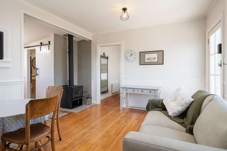 25 Bay End Rarangi_33