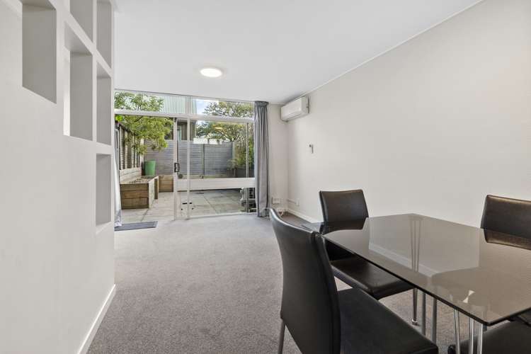 1 Coates Street Hamilton East_15