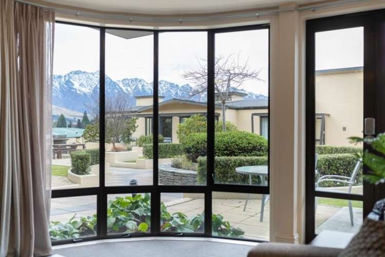 610/34 Lake Esplanade Queenstown_4