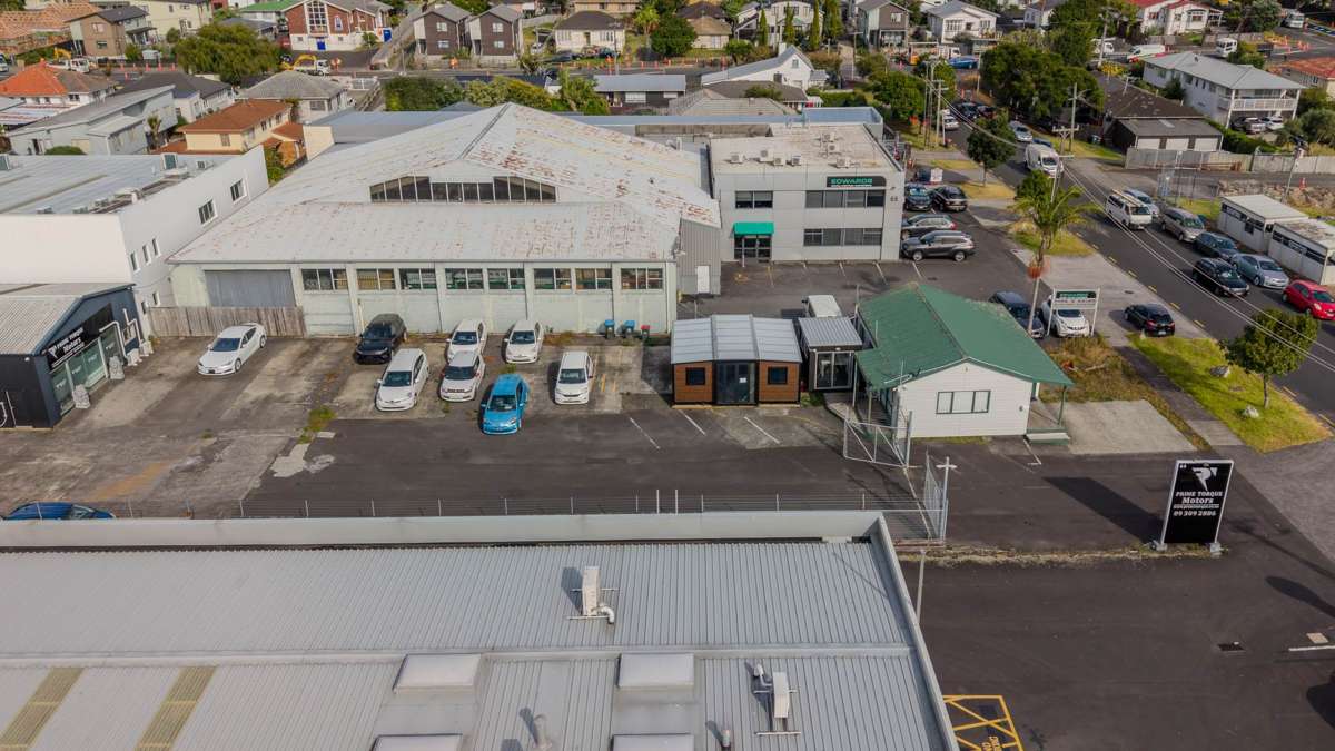 60,64,64A Walls Road_3